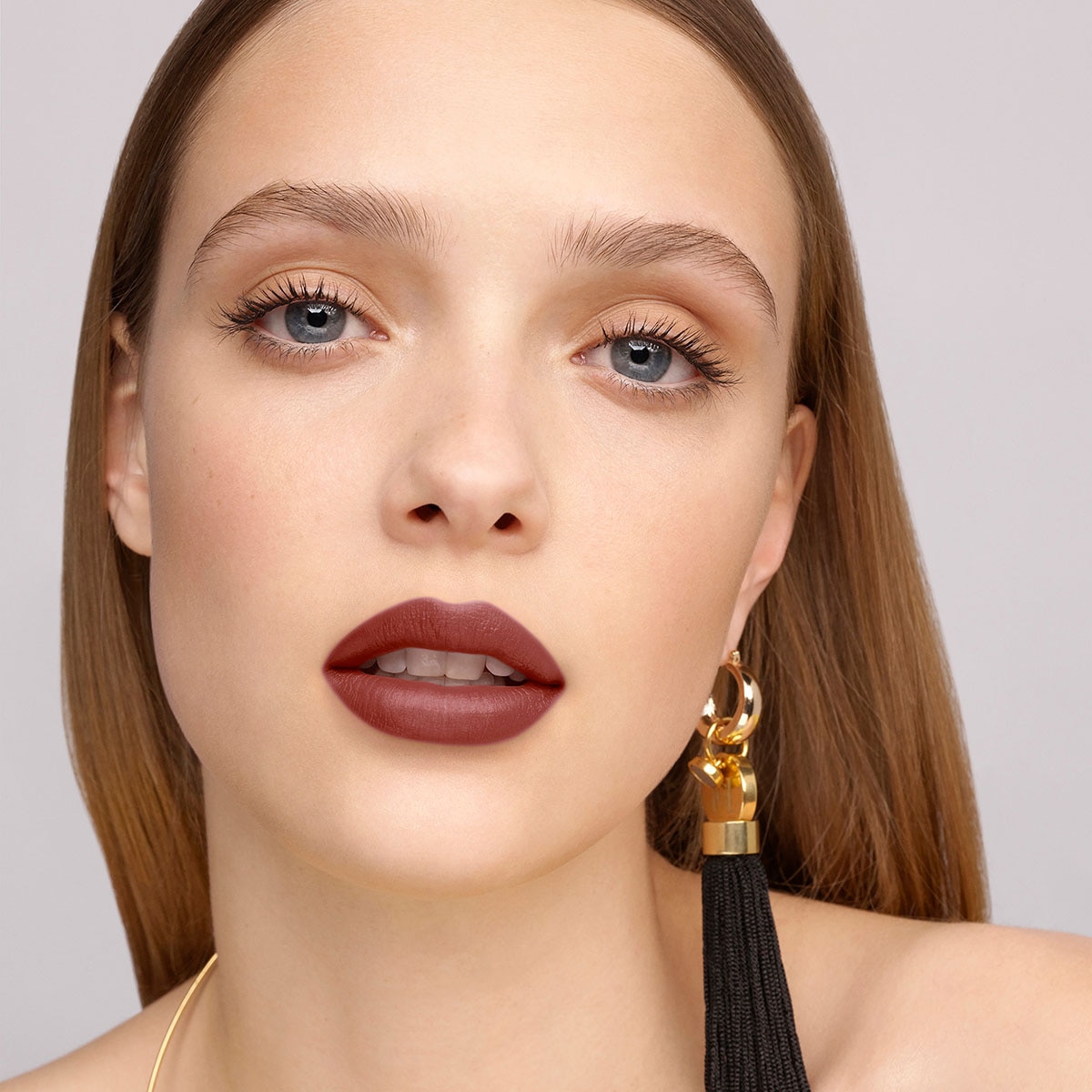 FABULOUS KISS LIPSTICK BLUR MATTE (LABIAL EFECTO MATE)